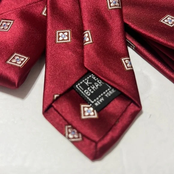 70. IKE BEHAR New York Geometric Maroom & Silver Silk Tie NWT